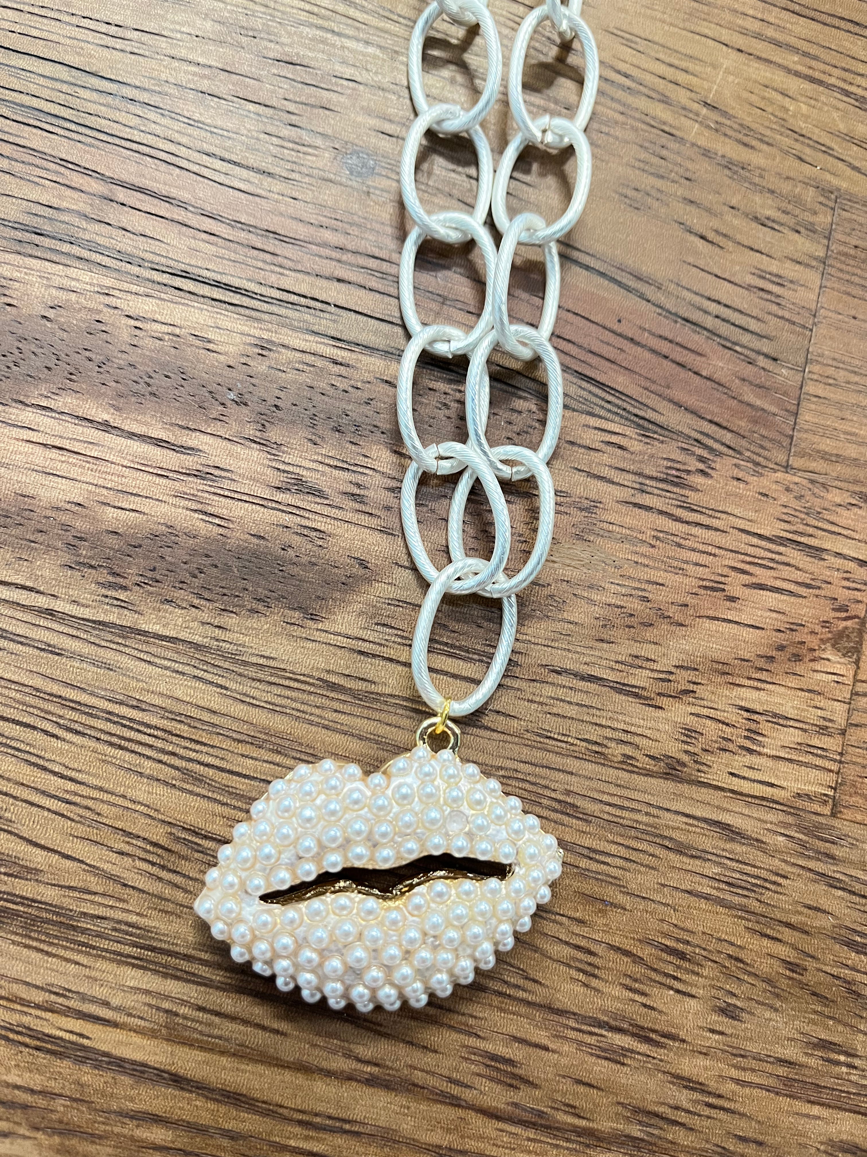 “Puckered Pearls” Necklace